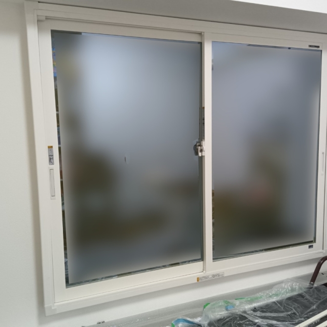 京都市上京区S様:築45年のマンション。子供部屋の寒さ対策に内窓を設置して頂きました!